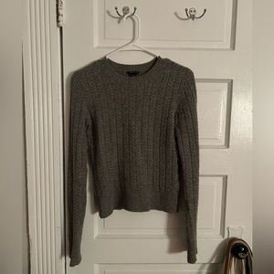 Gorgeous Theory cashmere sweater. Size medium.